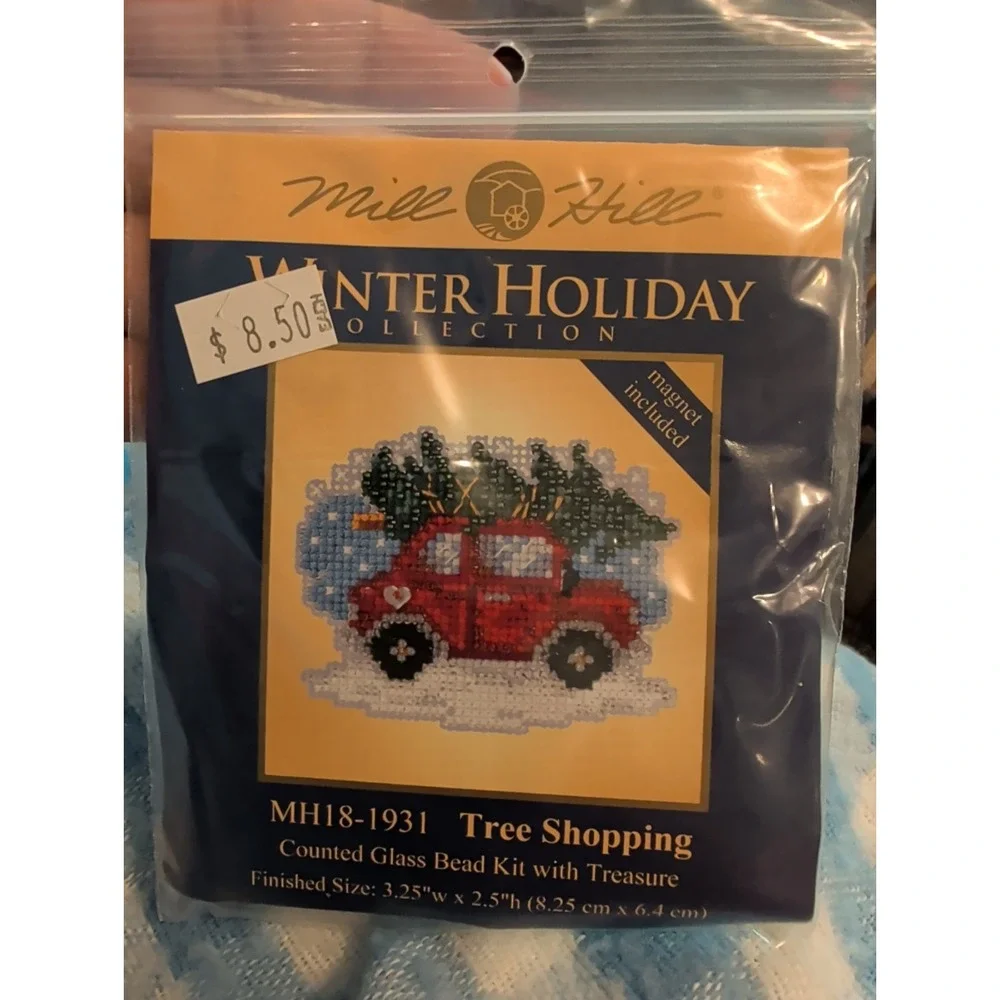 New Kit Mill Hill Glass Counted Bead Winter Holiday MH18-1931 Tree Shopping